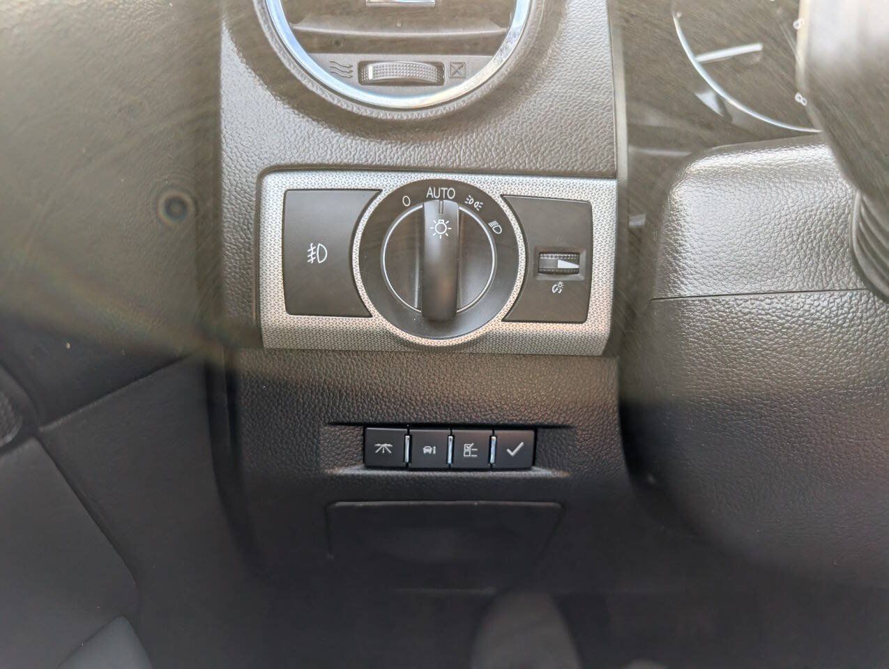 Used 2012 Chevrolet Captiva Sport LTZ AWD/4WD image 20