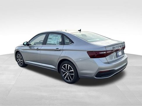 New 2026 Volkswagen Jetta SE FWD image 3