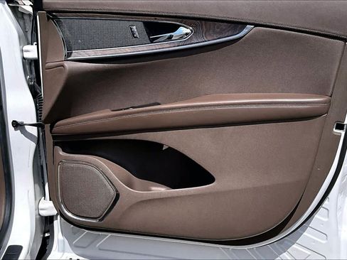 Used 2016 Lincoln MKX Reserve FWD image 23