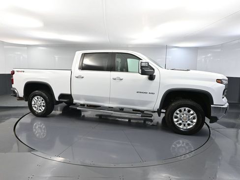 Used 2024 Chevrolet Silverado 2500 LTZ AWD/4WD image 4