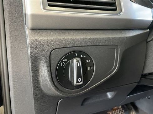 Used 2018 Volkswagen Atlas SE AWD/4WD image 13