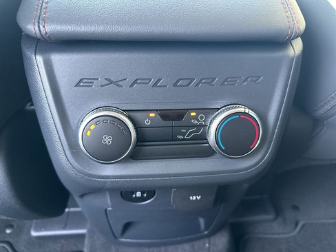 New 2025 Ford Explorer Active w/ Active Comfort Package image 23