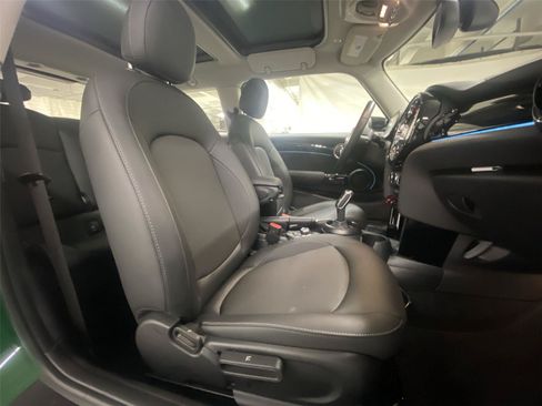Certified 2023 MINI Cooper 2-Door Hardtop FWD image 29
