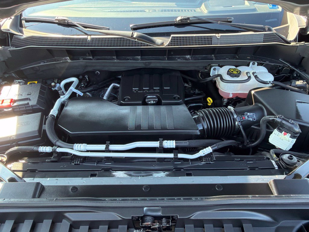 Used 2023 Chevrolet Silverado 1500 LT AWD/4WD image 42