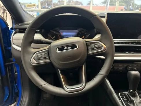 Used 2025 Jeep Compass Limited AWD/4WD image 22