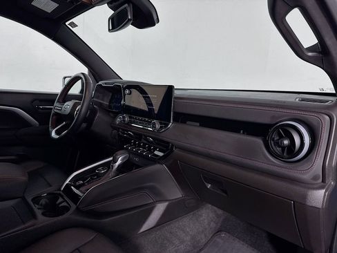 Used 2023 Chevrolet Colorado Z71 w/ Z71 Convenience Package 2 image 30