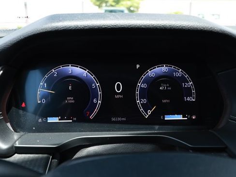 Used 2023 Jeep Grand Cherokee Laredo RWD image 12
