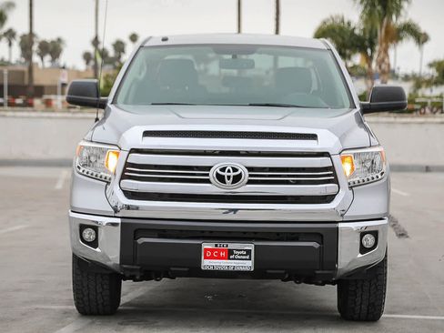Used 2017 Toyota Tundra SR5 w/ SR5 Upgrade Package RWD image 3
