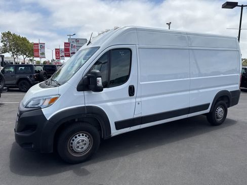 Used 2024 RAM ProMaster 2500 w/ Convenience Group FWD image 20