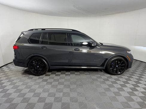 Used 2022 BMW X7 xDrive40i w/ M Sport Package AWD/4WD image 8