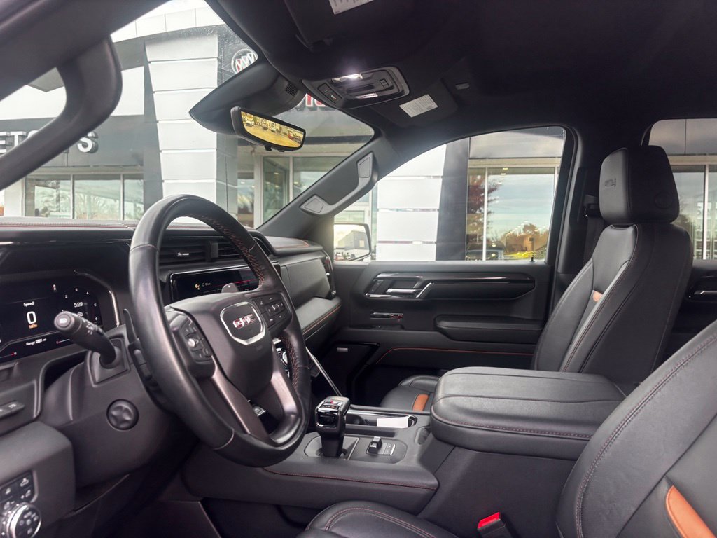 Used 2024 GMC Sierra 1500 AT4 w/ Technology Package AWD/4WD image 10