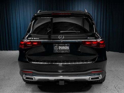 New 2025 Mercedes-Benz GLS 580 4MATIC image 9