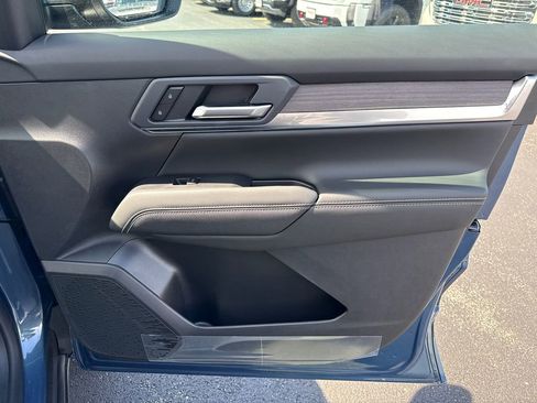 New 2026 GMC Terrain Denali AWD/4WD image 39