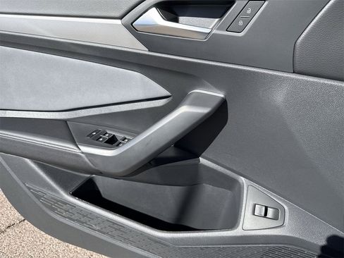 New 2026 Volkswagen Jetta SE image 17
