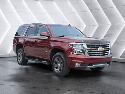 Used 2018 Chevrolet Tahoe LT w/ Luxury Package AWD/4WD image 1