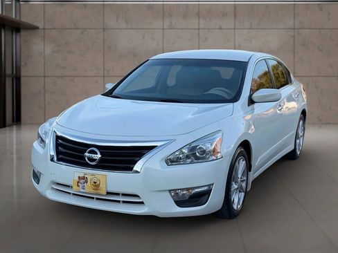 Used 2014 Nissan Altima 2.5 SV image 5