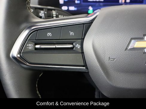 Used 2024 Chevrolet Blazer EV LT image 8