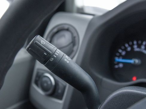 Used 2024 Ford E-450 and Econoline 450 Super Duty w/ Power Windows & Locks Group image 19