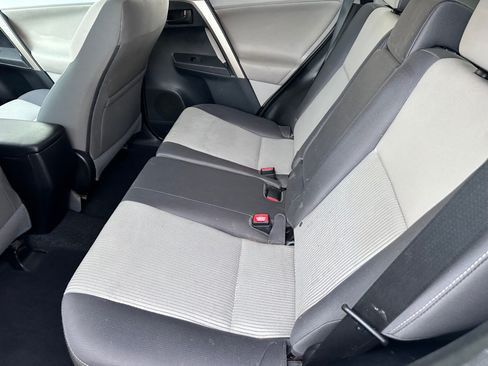 Used 2013 Toyota RAV4 XLE FWD image 6