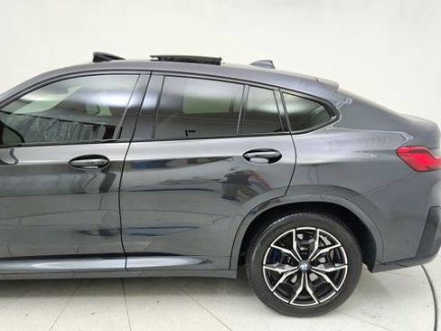 Used 2025 BMW X4 M40i AWD/4WD image 11