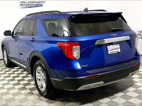 Certified 2023 Ford Explorer XLT w/ Equipment Group 202A RWD image 8
