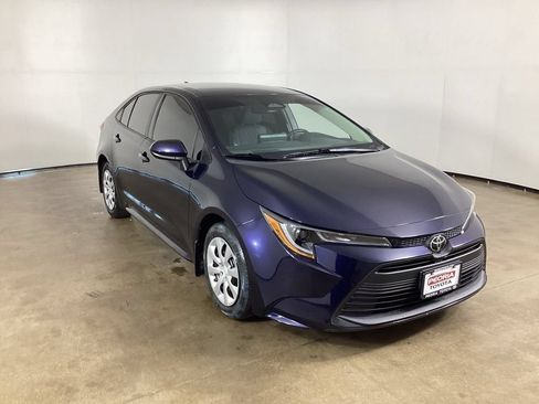 Used 2023 Toyota Corolla LE FWD image 4