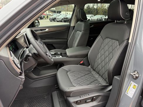 New 2026 Volkswagen Atlas SEL Premium R-Line AWD/4WD image 17