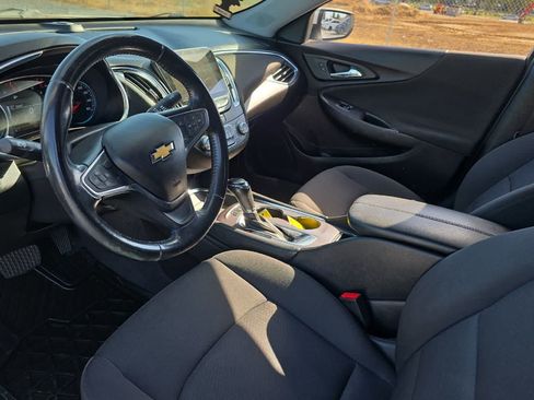 Used 2018 Chevrolet Malibu LT FWD image 14