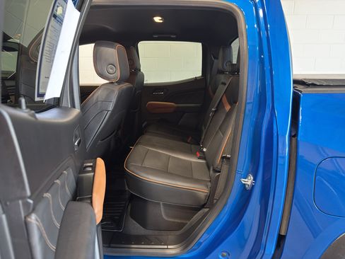Used 2023 GMC Canyon AT4 w/ AT4 Premium Package AWD/4WD image 12