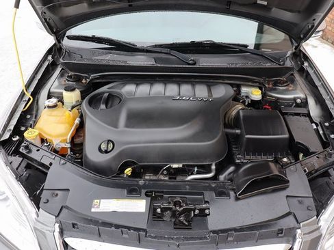 Used 2013 Chrysler 200 Limited image 38