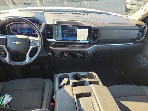 Used 2025 Chevrolet Silverado 1500 LT AWD/4WD image 9