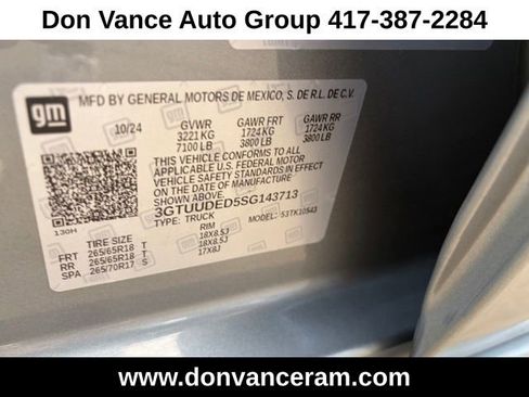 Used 2025 GMC Sierra 1500 SLT AWD/4WD image 28