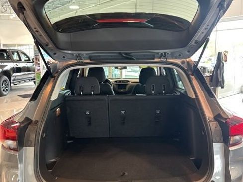 Used 2023 Chevrolet TrailBlazer LS FWD image 22
