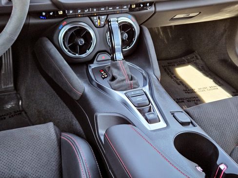 Used 2022 Chevrolet Camaro ZL1 image 35