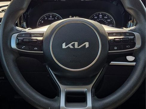 Used 2022 Kia K5 LXS FWD image 10