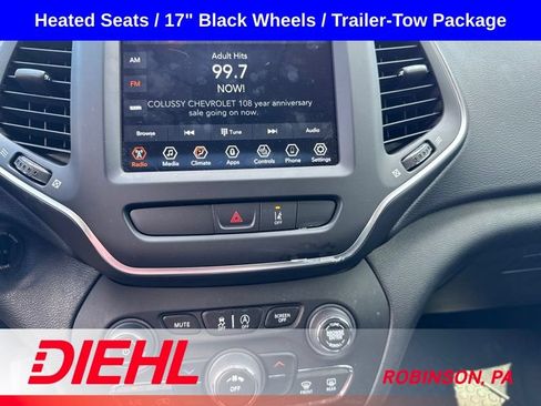Used 2022 Jeep Cherokee Latitude w/ Trailer Tow Group AWD/4WD image 13