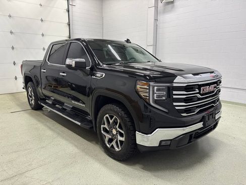 Used 2024 GMC Sierra 1500 SLT w/ SLT Convenience Package AWD/4WD image 2