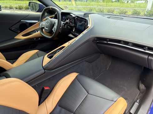 Used 2025 Chevrolet Corvette Stingray Preferred Conv RWD image 17