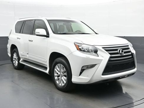 Used 2019 Lexus GX 460 Premium w/ Premium Package AWD/4WD image 2