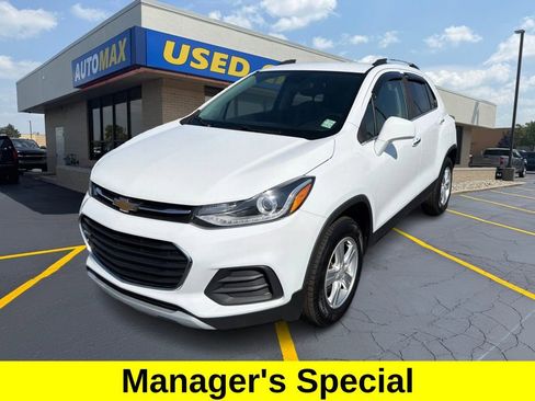 Used 2019 Chevrolet Trax LT w/ LT Convenience Package AWD/4WD image 1