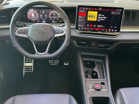 New 2026 Volkswagen Tiguan SE R-Line AWD/4WD image 12