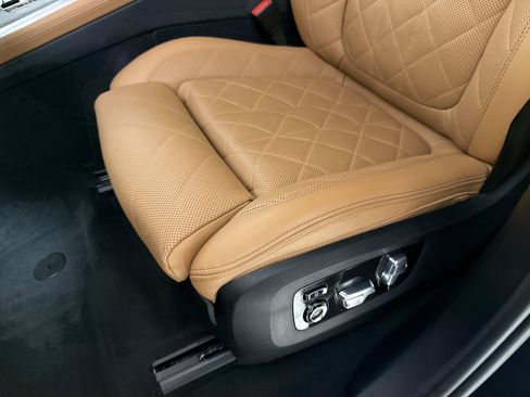 Used 2024 BMW X5 M60i w/ Climate Comfort Package AWD/4WD image 18