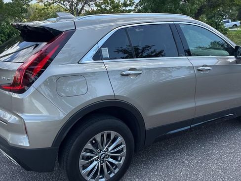 Used 2024 Cadillac XT4 Premium Luxury w/ Technology Package FWD image 3