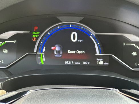 Certified 2021 Honda Clarity Plug-In Hybrid image 23