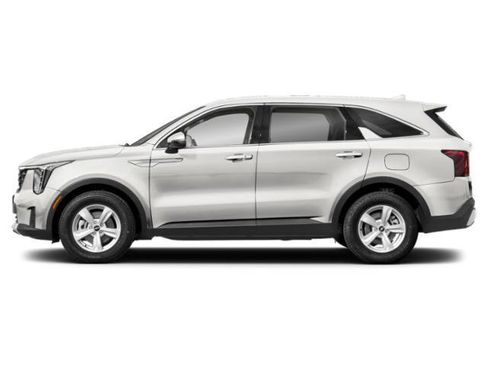 Used 2025 Kia Sorento LX image 3