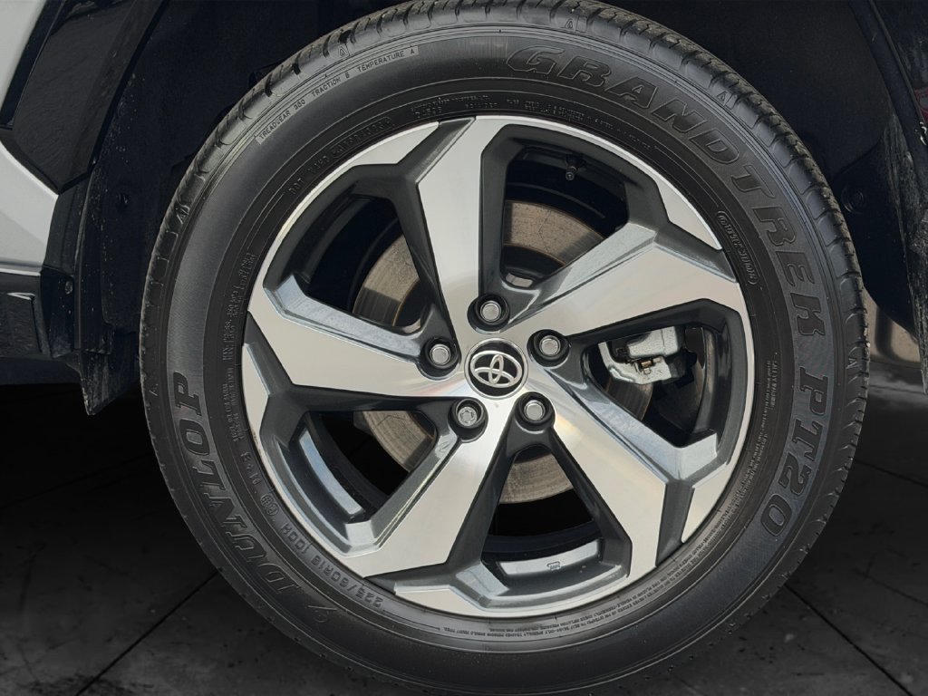 Used 2024 Toyota RAV4 SE w/ Weather & Moonroof Package AWD/4WD image 25