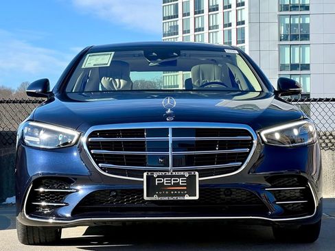 Certified 2025 Mercedes-Benz S 580 S 580 image 3
