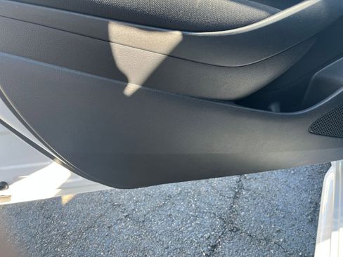 Used 2025 Toyota Corolla LE image 18