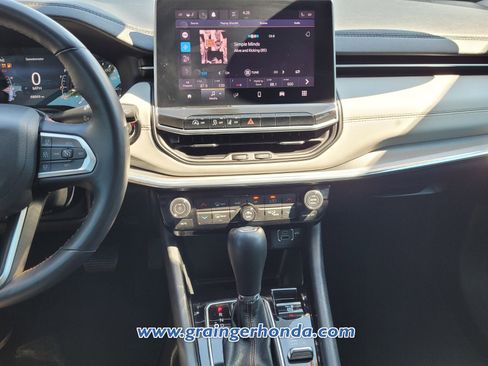 Used 2022 Jeep Compass Limited image 15