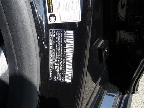 Used 2022 Mercedes-Benz EQS 580 4MATIC Sedan w/ Exclusive Trim Package image 8